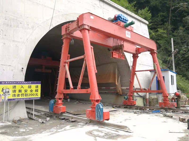 隧道专用提梁机